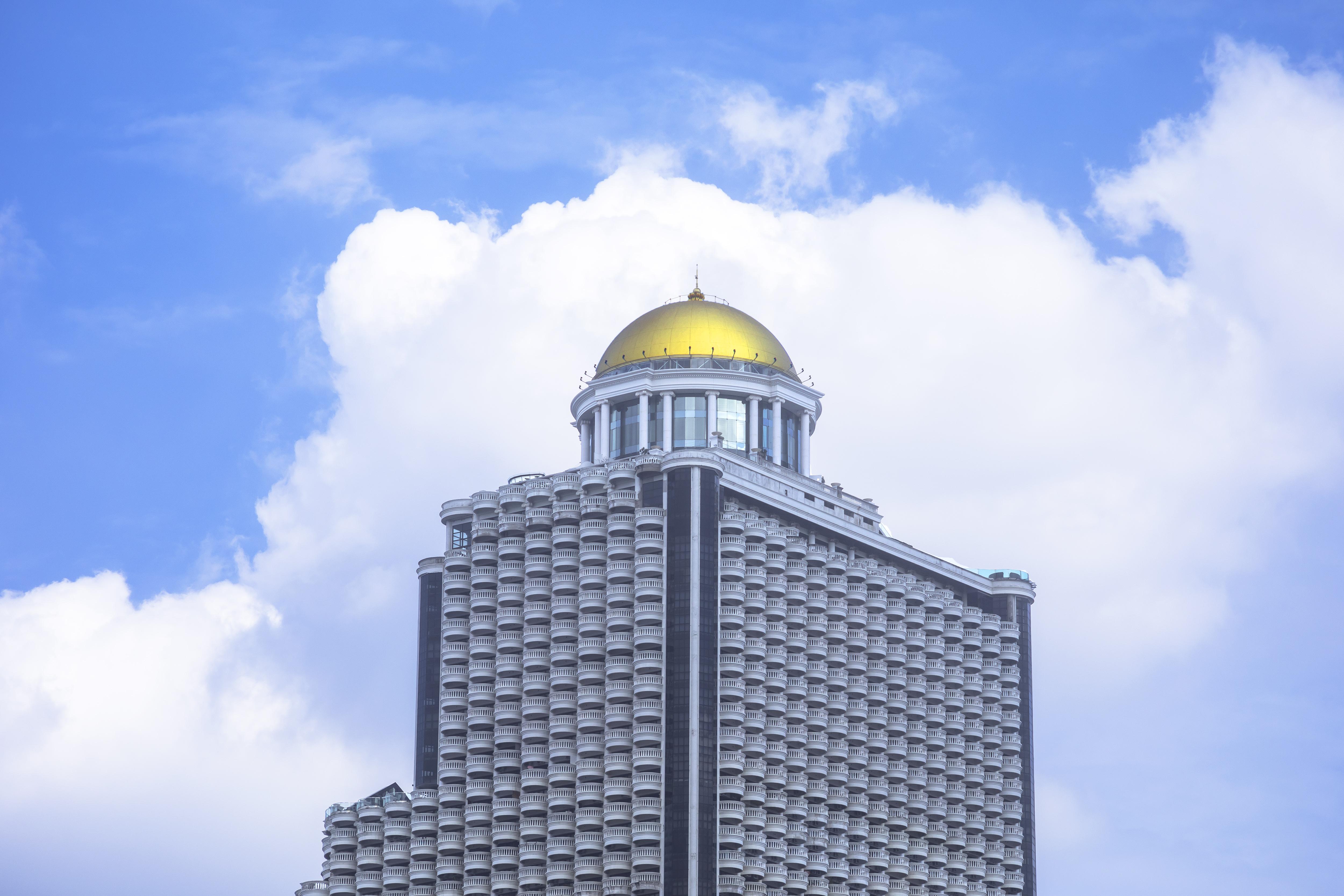 Tower Club At Lebua Hotel Bangkok Exterior photo The golden dome of the hotel